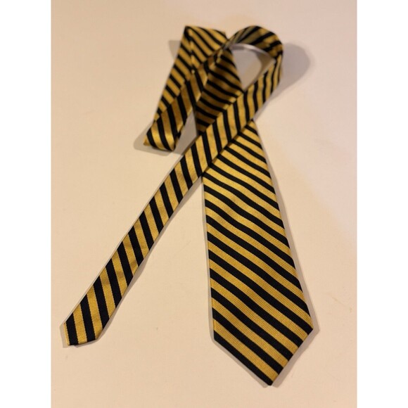 Carson Pirie Scott Men’s Silk Necktie Tie Yellow & Blue Striped Business Office - Picture 2 of 4
